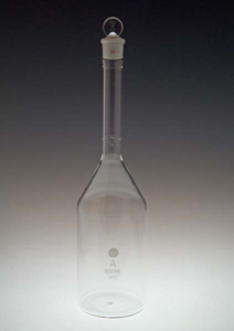 900mL Volumetric Flask with Round Bottom, Class A, Calibrated to 20°C